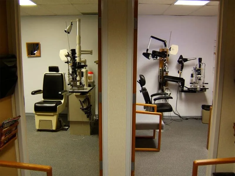 Clinical exam room: standard lighting versus NaturaLux full-spectrum